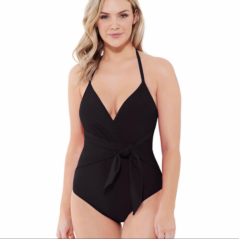 🎉HP🎉 Women's Knot Front Surplice One-Piece Swimsuit